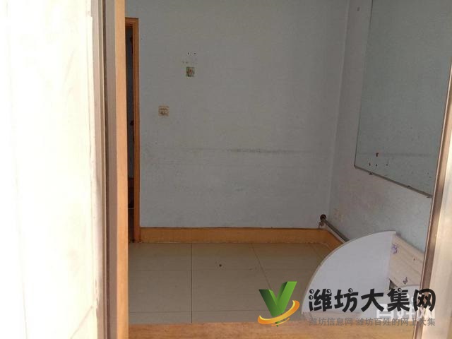 電力局單位號好房!2樓帶倉庫,集暖天然氣!證出稅