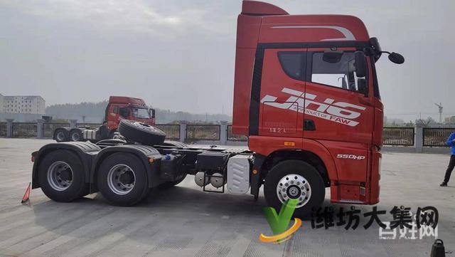 19款解放JH6牽引車(chē) 國(guó)五雙驅(qū)輕體 550馬力