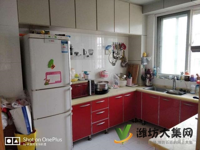 濰州路北佳樂家近北商城114平米多層帶電梯三室精裝