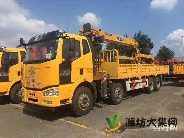 二手東風國五12噸隨車吊廠里特價處理