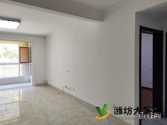 北苑學校近,現房三室,氧吧社區,綠化率高,成熟小區,特價出售