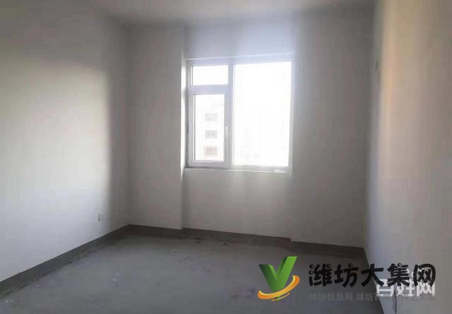 萬達北現房5500 御景苑!152平!4室!客廳