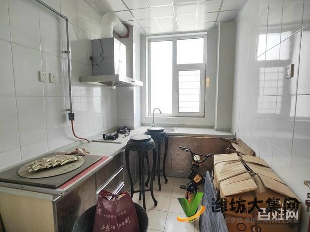 安全交易 東方名苑精裝未住!3室 送地下室!送車(chē)位