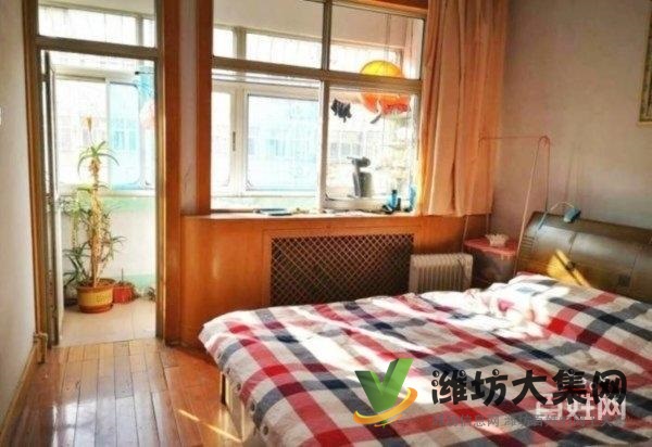 東風街文化路華光苑 多層三樓精裝三室 急售 早春園