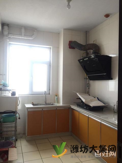 金都時代新城105平3室精裝 客廳有窗戶 東鄰虞河