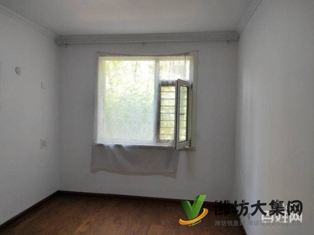 北苑學校近,現房三室,氧吧社區,綠化率高,成熟小區,特價出售