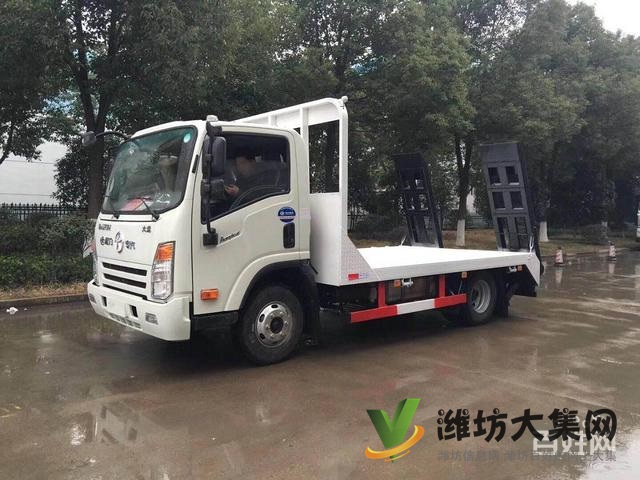 拖拉150挖機(jī)拖車(chē)廠家東風(fēng)商用挖機(jī)拖車(chē)廠家