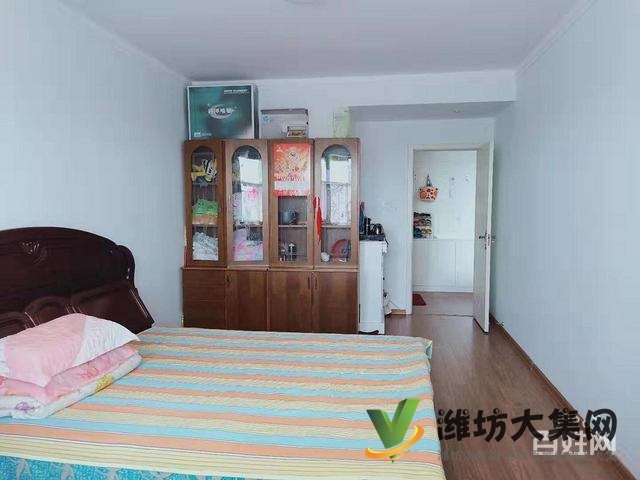 直降10萬(wàn)新華路電梯洋房3室2廳176平僅售130