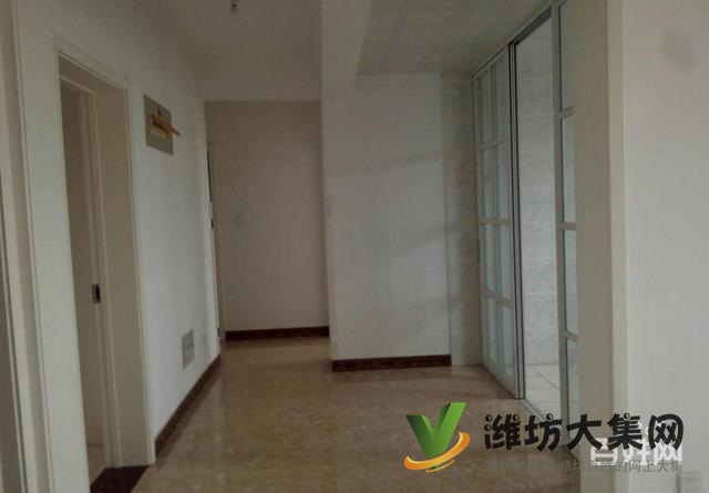 萬達泰華北 樓層好水映幸福城 115平 三室裝修帶