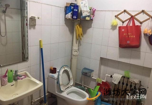 首付6萬(wàn)四平路佳樂(lè)家近 四平小區(qū)大三室精裝 僅47