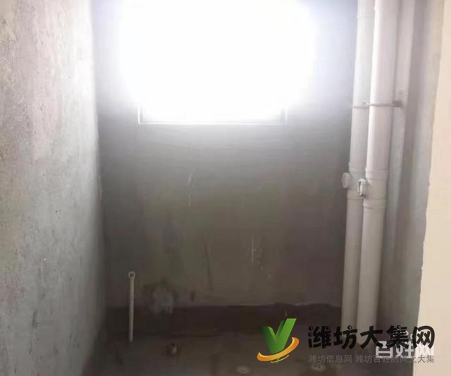 萬達北現房5500 御景苑!152平!4室!客廳