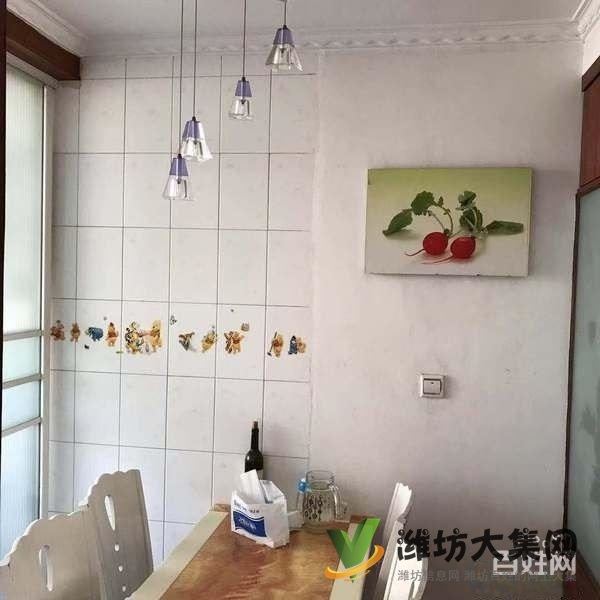 文化路與櫻前街教育房櫻園東區(qū)多層 精裝三室66萬看