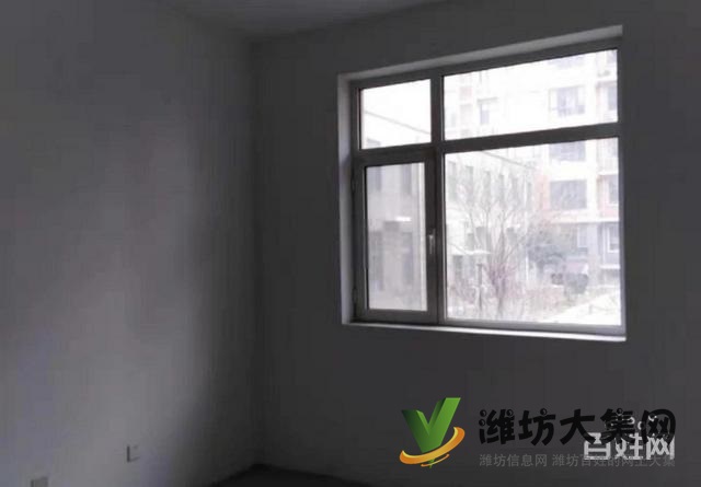 萬(wàn)達(dá)九層電梯洋房雙商圈三室兩廳兩衛(wèi)南北通透132平