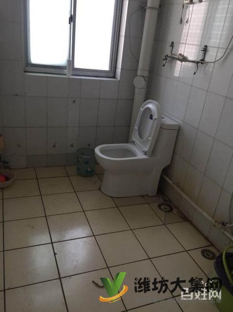 虞河畔 東泰花園多層116平方 三室朝陽 只要60