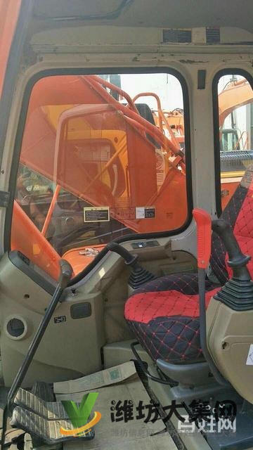 斗山220-7二手挖掘機(jī)動力強(qiáng)勁全國包送