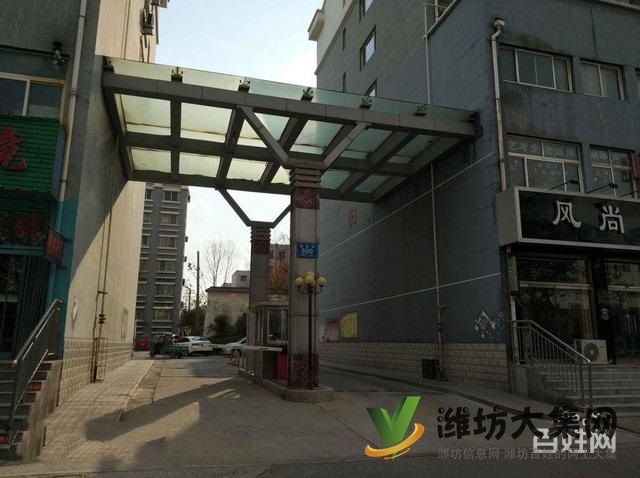 濰州路北佳樂家近北商城114平米多層帶電梯三室精裝