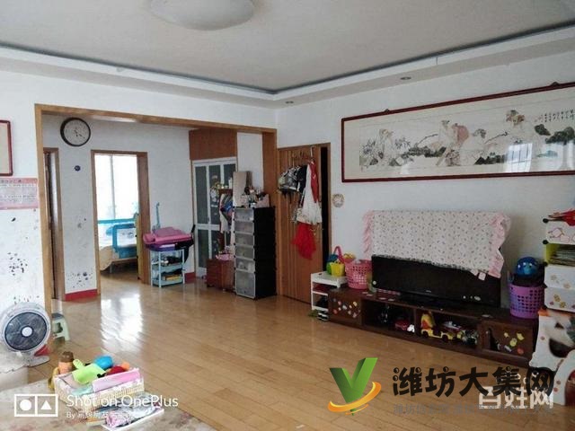 濰州路華城近多層帶電梯三室精裝修