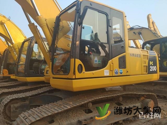 二手小松200-8挖掘機(jī)小松二手挖掘機(jī)