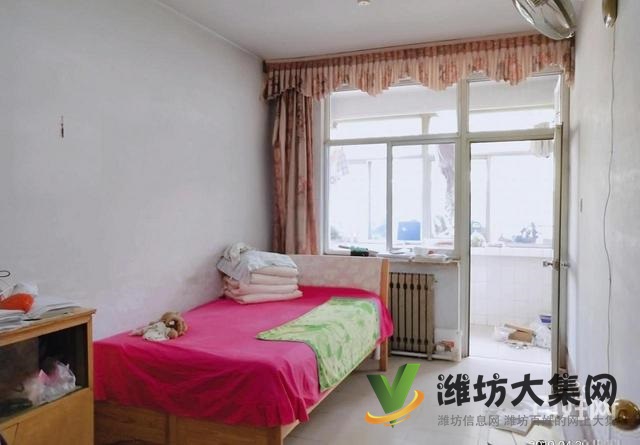 中學街局長樓水利局宿舍2樓134平3明客廳北向實際