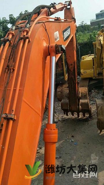 斗山220-7二手挖掘機(jī)動力強(qiáng)勁全國包送