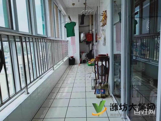 直降10萬(wàn)新華路電梯洋房3室2廳176平僅售130