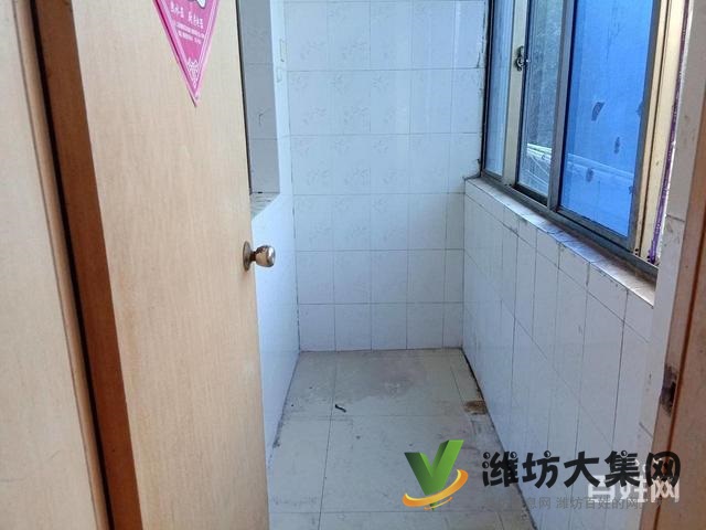 電力局單位號好房!2樓帶倉庫,集暖天然氣!證出稅