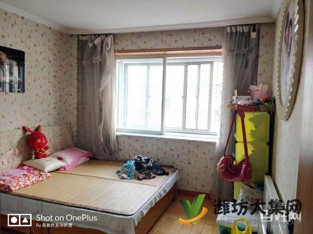 濰州路北佳樂家近北商城114平米多層帶電梯三室精裝