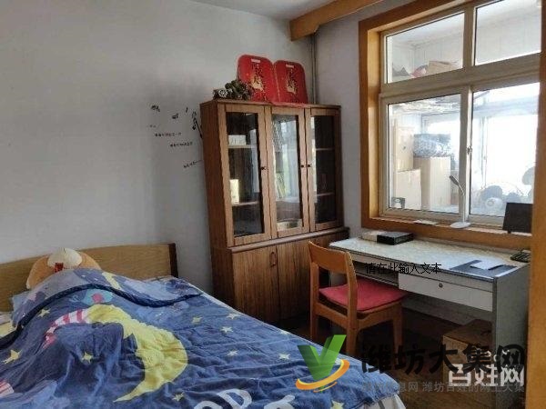 急租向陽小區4樓三室一廳1400元/月,家具家電齊