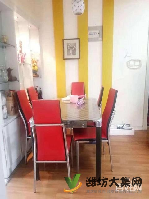 勝利街永安路小學(xué)近名都百盛園多層104平精裝3室7