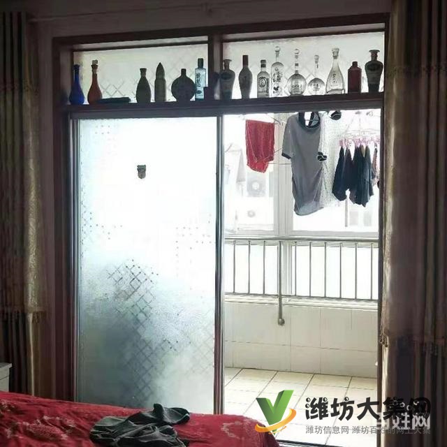 首付6萬(wàn),精裝三室,送地下室,出稅,超級(jí)便宜,急售!!!