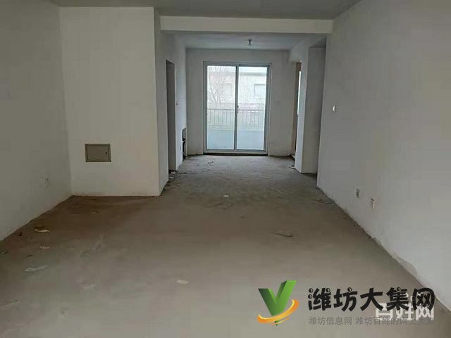 頤城華府多層一樓客廳朝陽(yáng),123平方南北通透,帶車(chē)