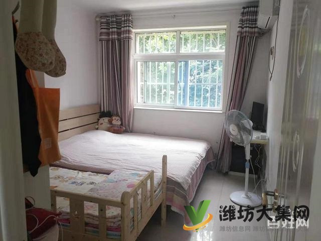 性價(jià)比超高的房子。三友圣錦花園,精裝一樓,帶車庫(kù),