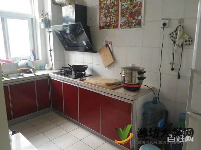 性價(jià)比超高的房子。三友圣錦花園,精裝一樓,帶車庫(kù),