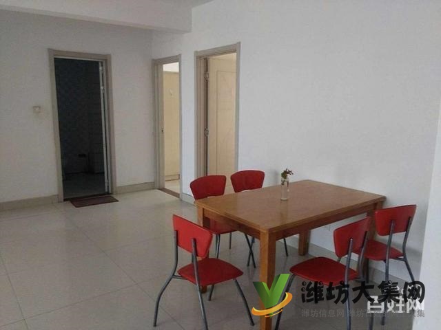 火車站汽車總站近,中金國際,126平大3居,落地窗