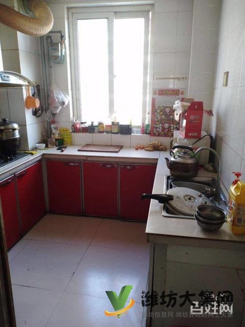 帝都國(guó)際,三室兩廳一衛(wèi),精裝帶儲(chǔ)藏室車(chē)位充足交通便