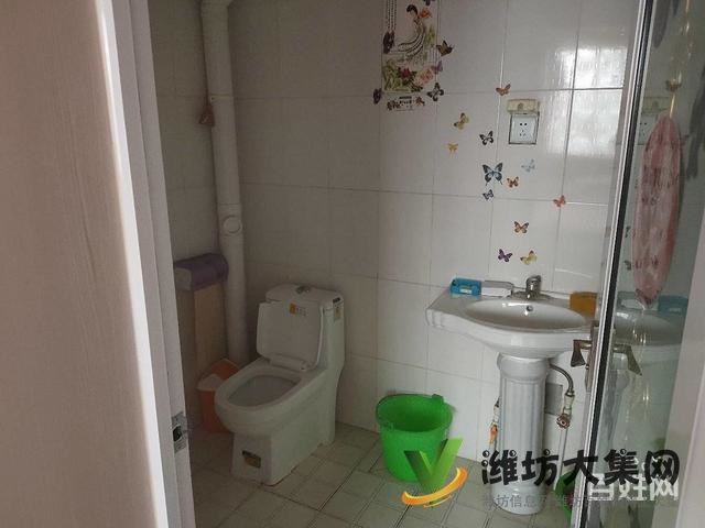 領世新城,精裝三室,帶大車庫31平,**出售,房主