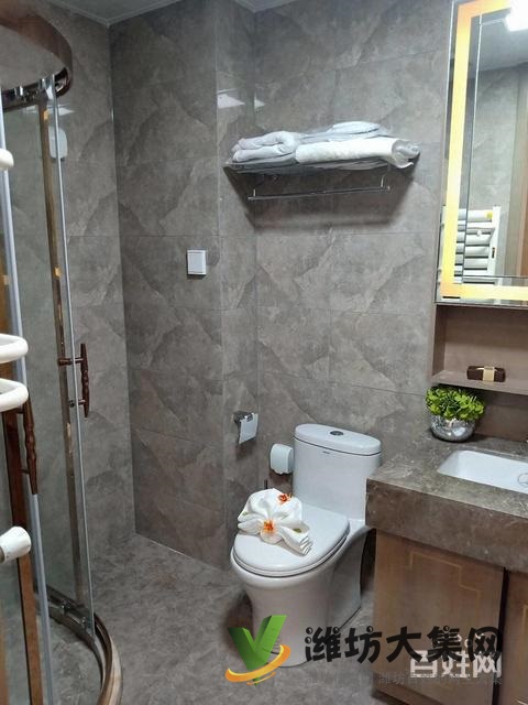 恒信玫瑰公館 小高層電梯洋房 135平三室兩廳兩衛(wèi)頂