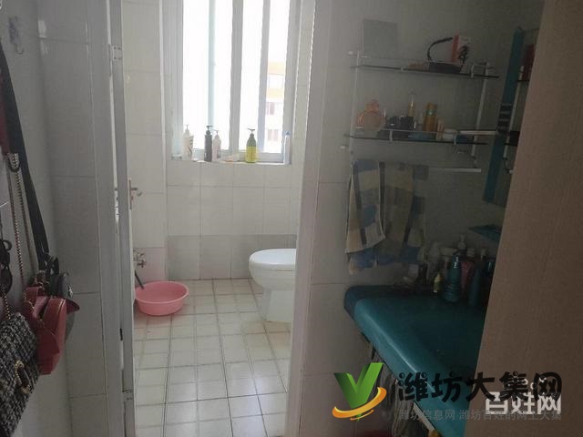 領世新城,精裝三室,帶大車庫31平,**出售,房主