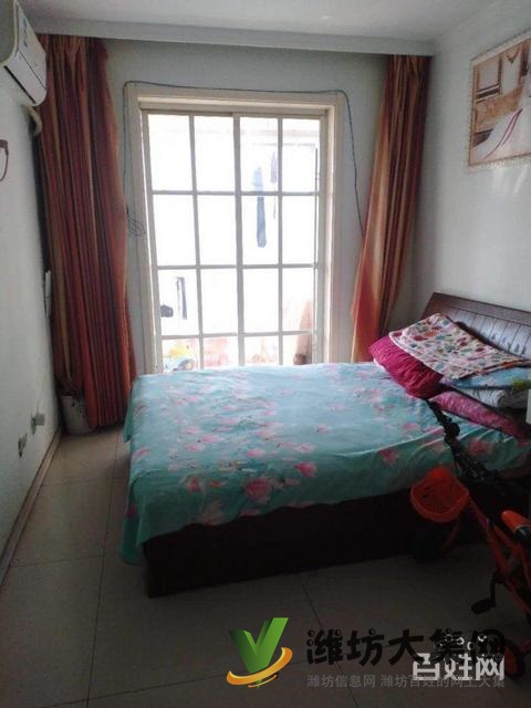 帝都國(guó)際,三室兩廳一衛(wèi),精裝帶儲(chǔ)藏室車(chē)位充足交通便