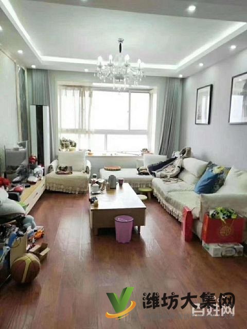 火車站汽車總站近,中金國際,126平大3居,落地窗