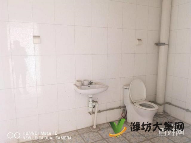 美林花園144平米 大三室 更名貸款僅售85萬