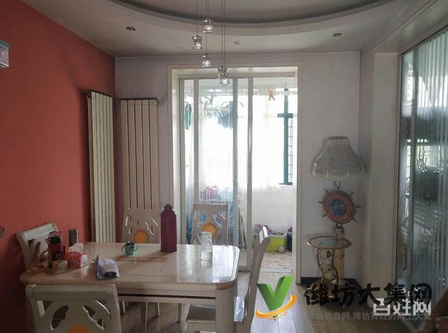 健康街濰州路 佳樂家近 領秀華城多層三樓 精裝兩室