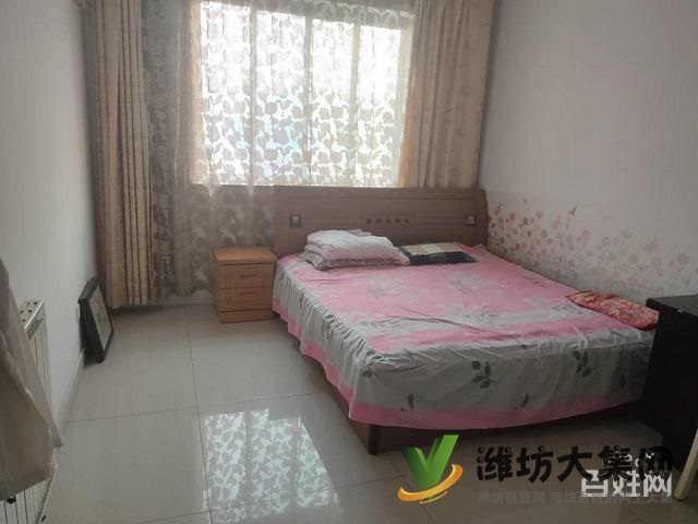 領世新城,精裝三室,帶大車庫31平,**出售,房主