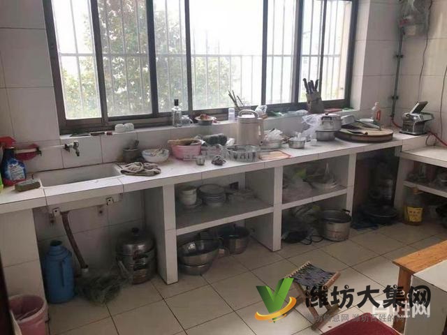 金都花園多層四樓150平大三室精裝修 帶車庫82萬