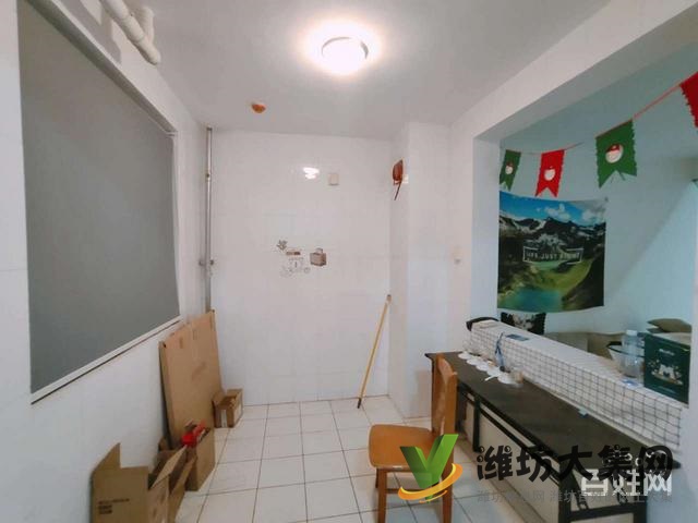 首付十萬買佳樂家金碧廣場好房!精裝修,帶電梯,門口