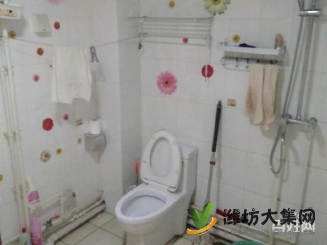 萬達近 3室1廳1衛帶車位拎包入住