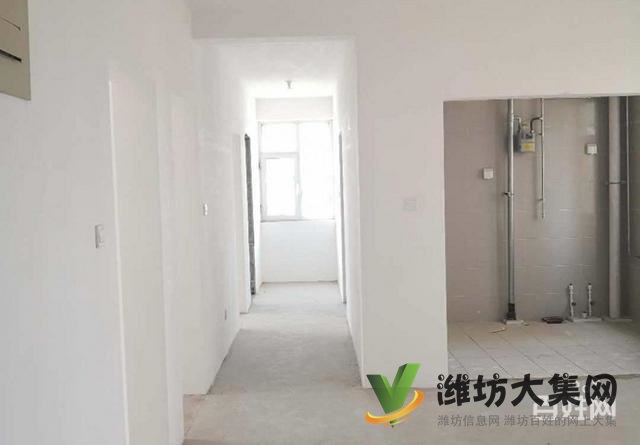 濰縣中路榮府小區(qū) 143平 客廳朝陽三室朝陽 毛坯