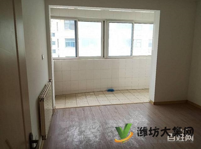 濰棉新樓四樓帶閣樓86平簡(jiǎn)裝兩室66萬(wàn)可議