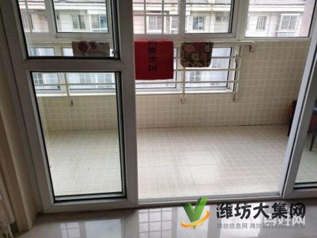 首付10萬華景新城 北關(guān)學(xué) 校精裝復(fù)式房,共160平 四室雙