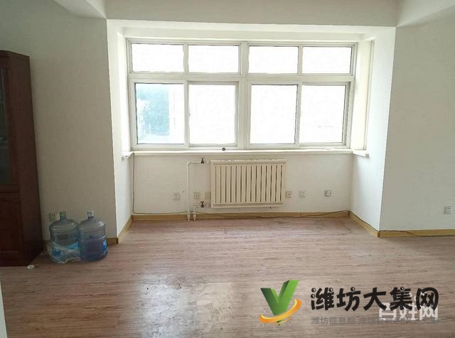 濰棉新樓四樓帶閣樓86平簡(jiǎn)裝兩室66萬(wàn)可議